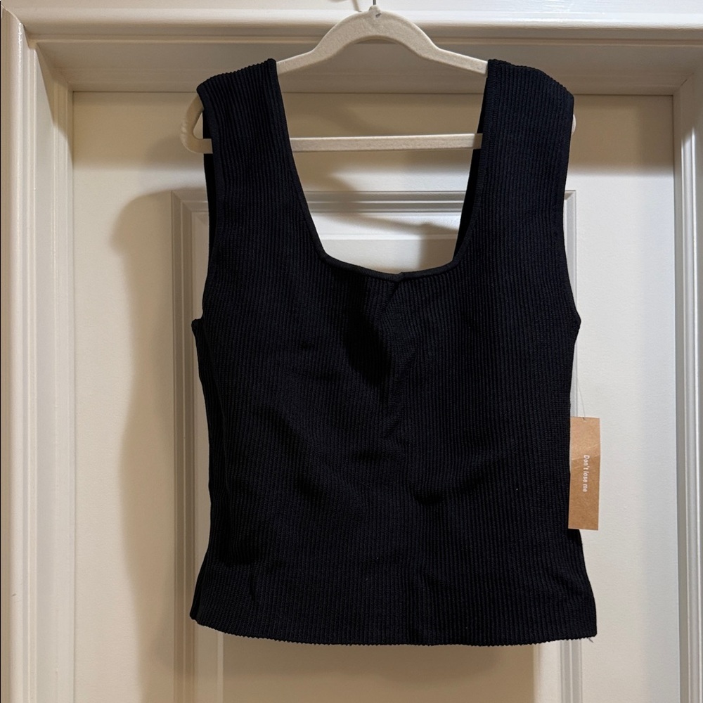 Black Ribbed Square-Neck Cropped Tank Top